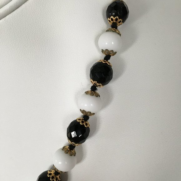 Vintage Black Bead Necklaces - Set of 3 - MINT - Picture 10 of 11
